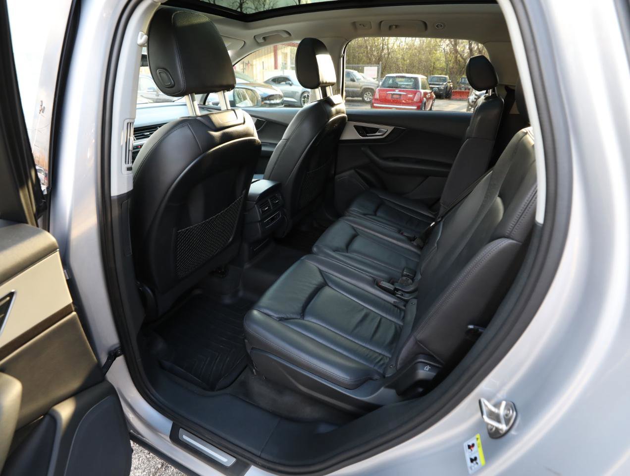 Used 2017 Audi Q7 2.0T Premium image 16