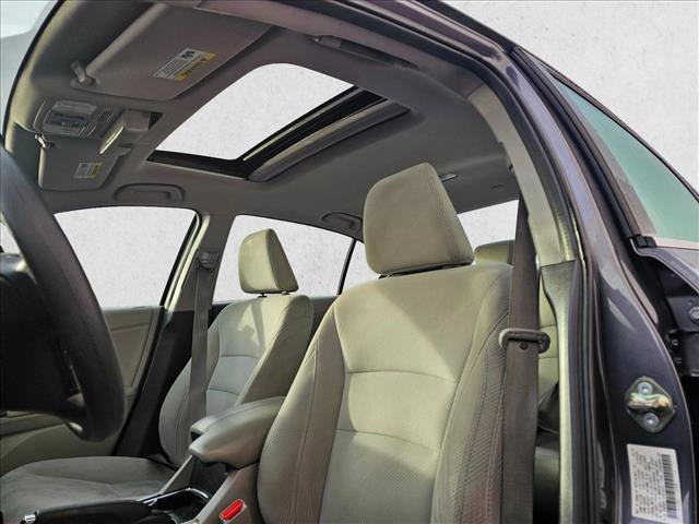 Used 2016 Honda Accord EX image 19