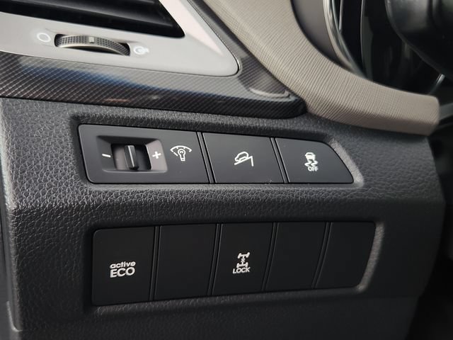 Used 2013 Hyundai Santa Fe Sport 2.0T AWD/4WD image 23