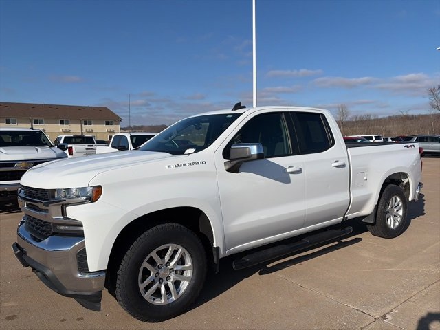 Used 2020 Chevrolet Silverado 1500 LT w/ Trailering Package image 8