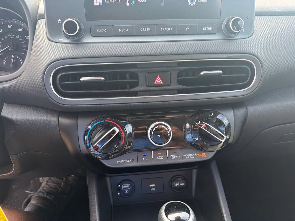 Used 2023 Hyundai Kona SE AWD/4WD image 16