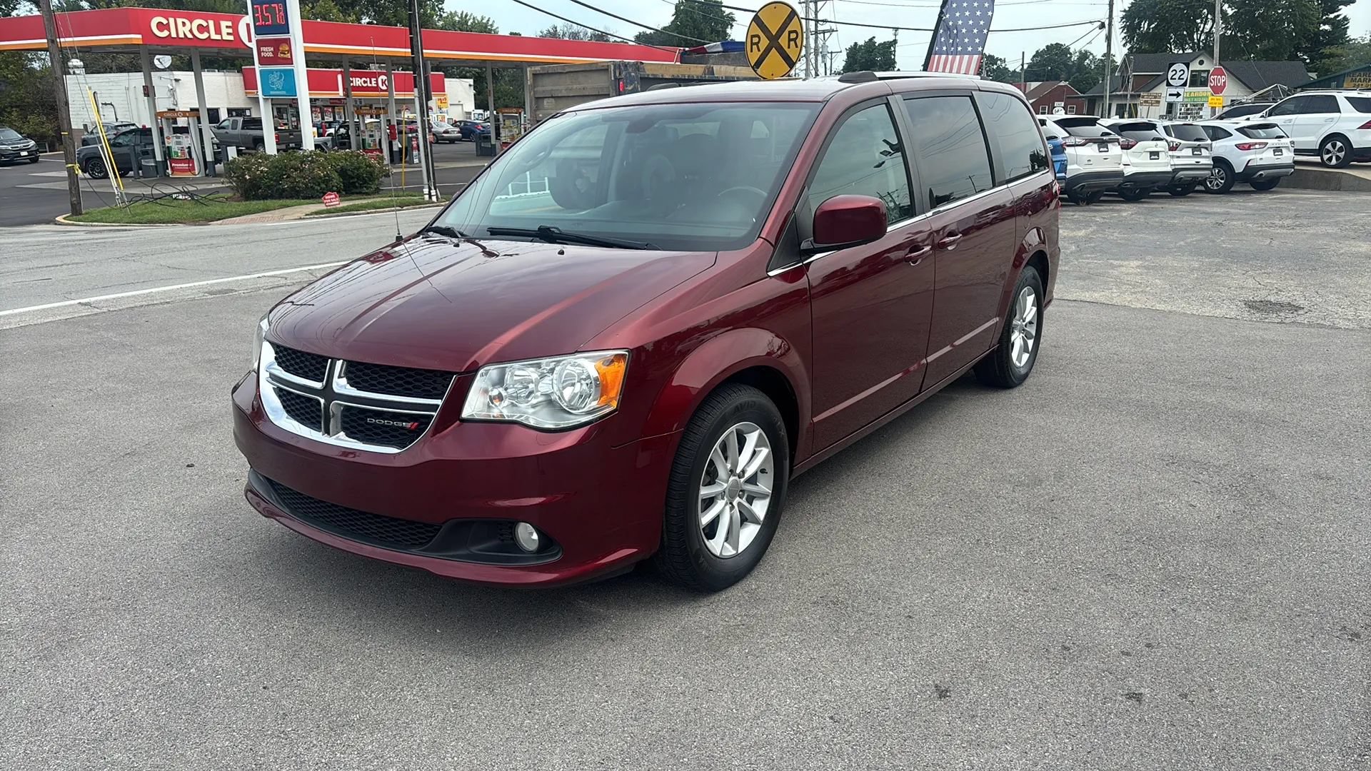 Used 2020 Dodge Grand Caravan SXT FWD image 4