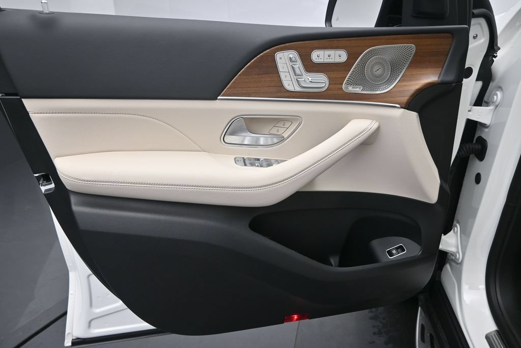 New 2026 Mercedes-Benz GLS 450 4MATIC image 20