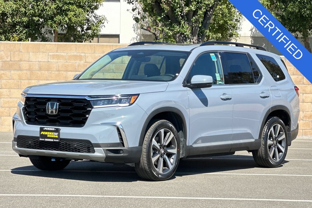 Certified 2024 Honda Pilot Touring image 8