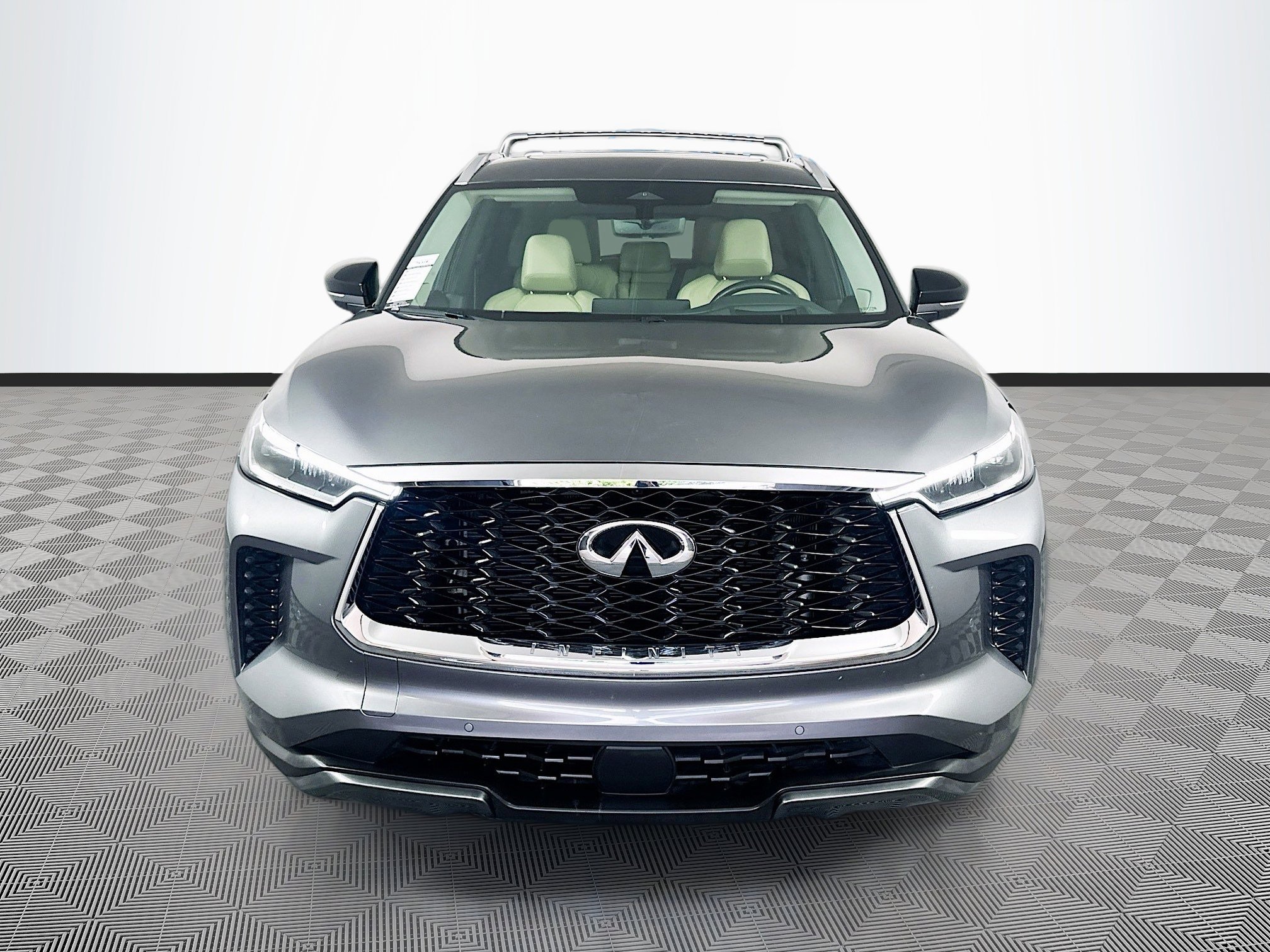 Used 2023 INFINITI QX60 Sensory w/ Vision Package image 2