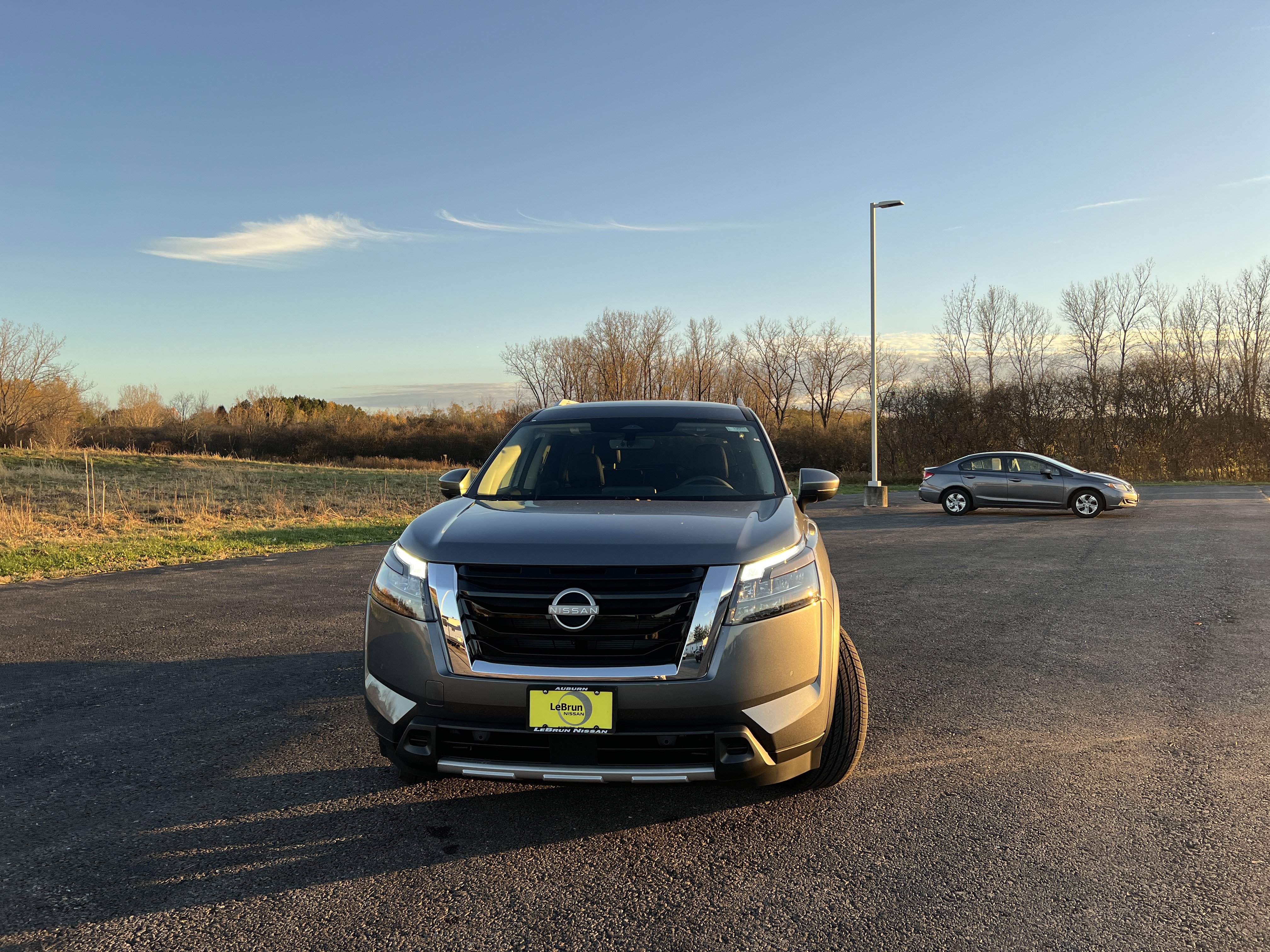 New 2025 Nissan Pathfinder SL image 9