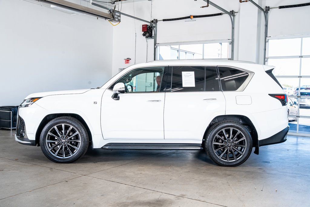 Used 2024 Lexus LX 600 F Sport image 8