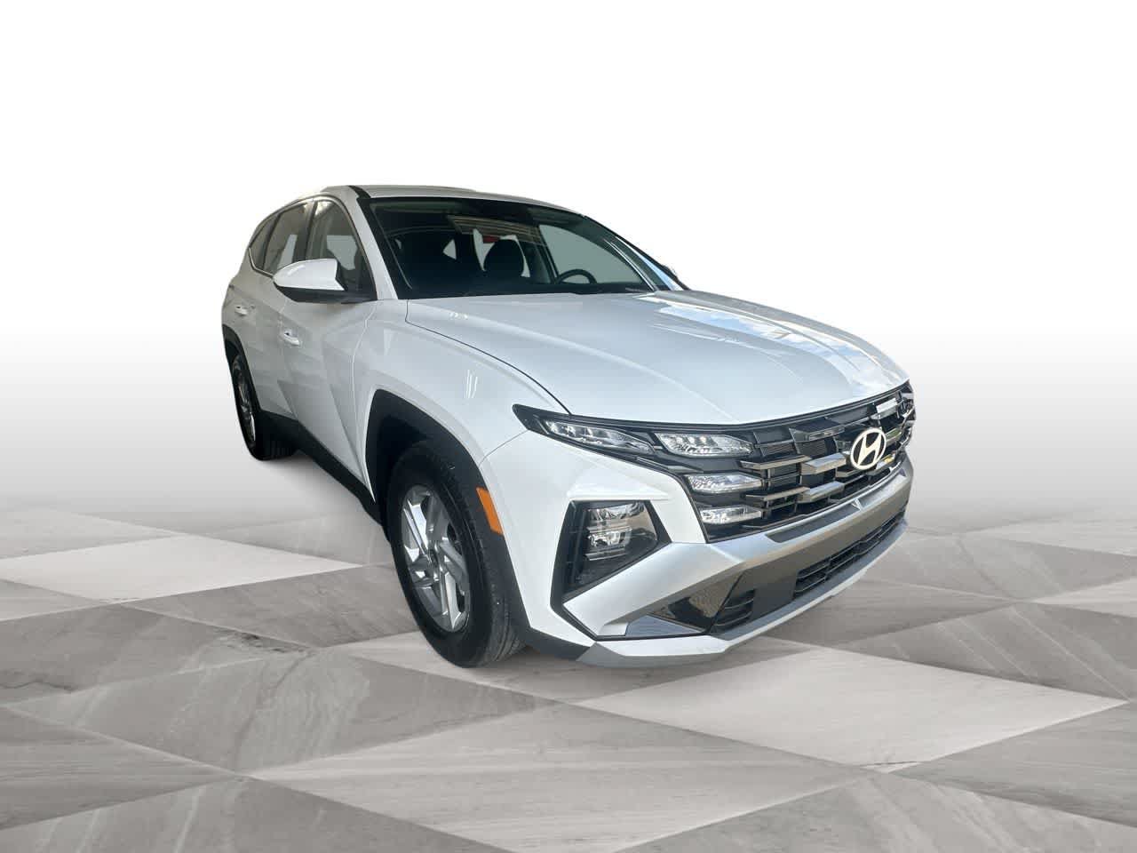 Used 2026 Hyundai Tucson SE FWD image 2