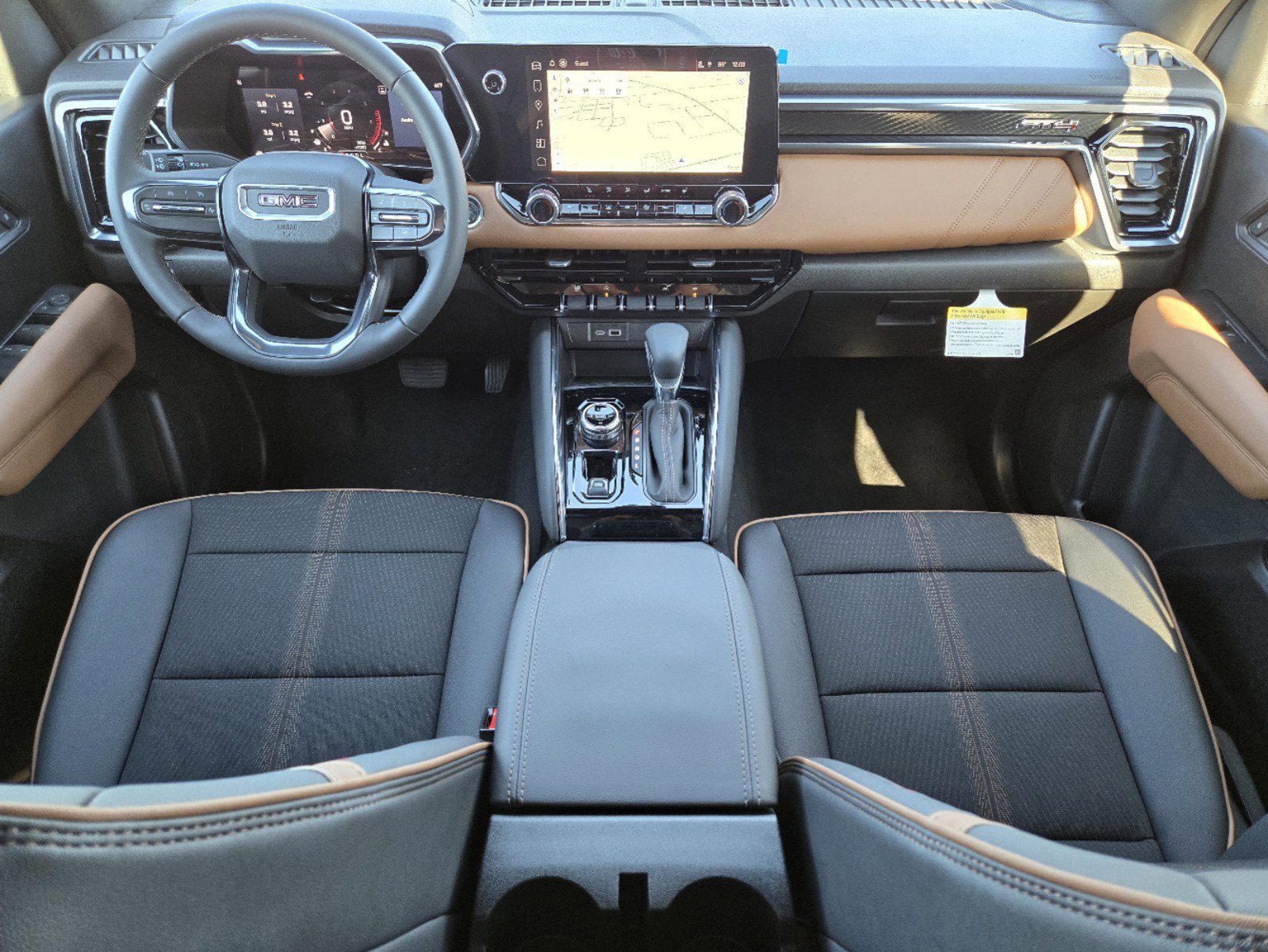 Used 2024 GMC Canyon AT4 w/ Technology Package AWD/4WD image 15