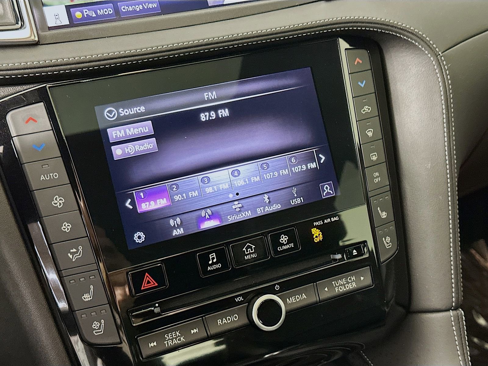Used 2025 INFINITI QX55 Essential AWD/4WD image 16