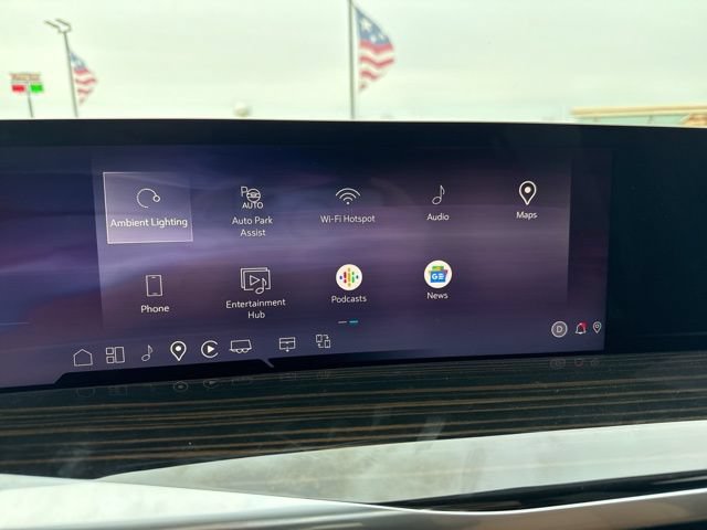 Used 2025 Cadillac Escalade Premium Luxury AWD/4WD image 29