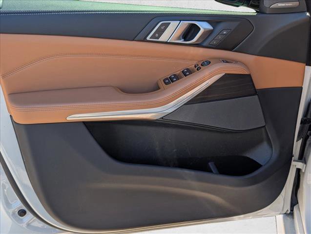 Used 2024 BMW X5 sDrive40i w/ M Sport Package image 11