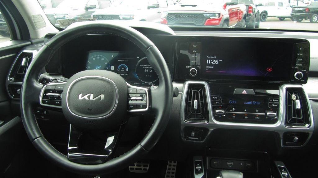 Used 2023 Kia Sorento SX AWD/4WD image 12