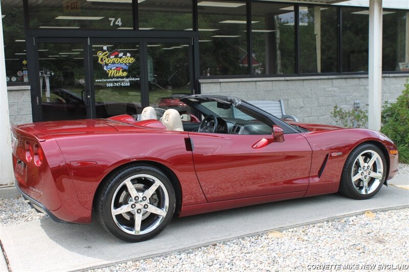 Used 2007 Chevrolet Corvette Convertible w/ Preferred Equipment Group RWD image 22