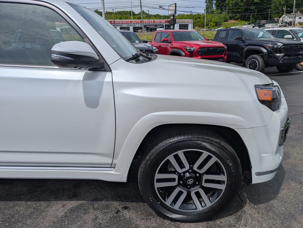 Used 2024 Toyota 4Runner Limited AWD/4WD image 10