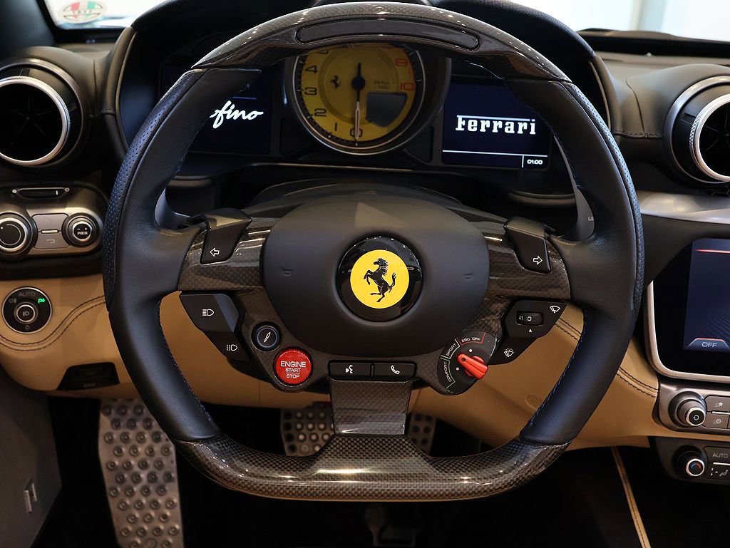 Certified 2020 Ferrari Portofino RWD image 40