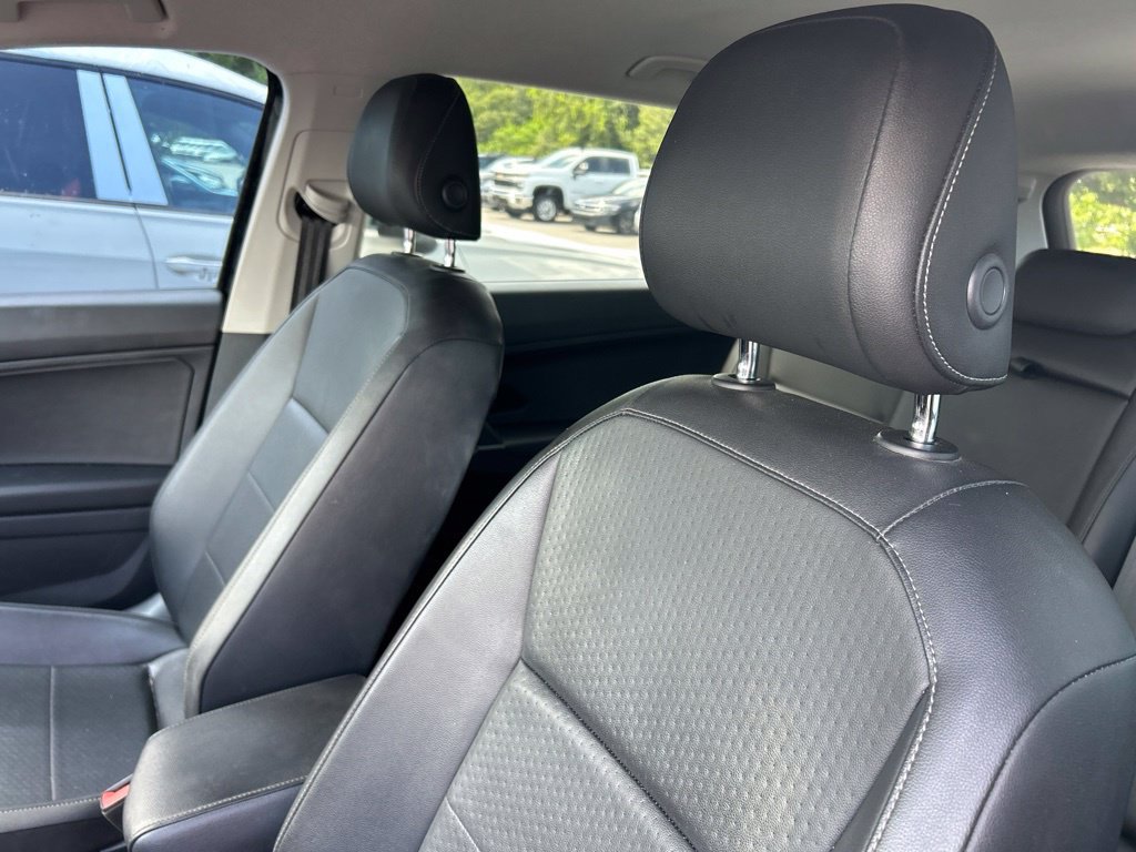 Used 2018 Volkswagen Tiguan SE FWD image 21