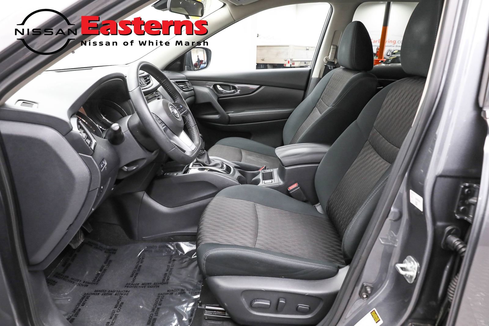 Used 2019 Nissan Rogue SV w/ Premium Package image 14