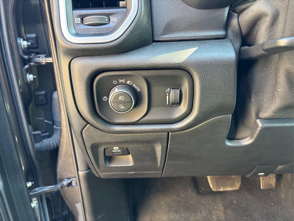 Used 2021 RAM 1500 Big Horn image 35