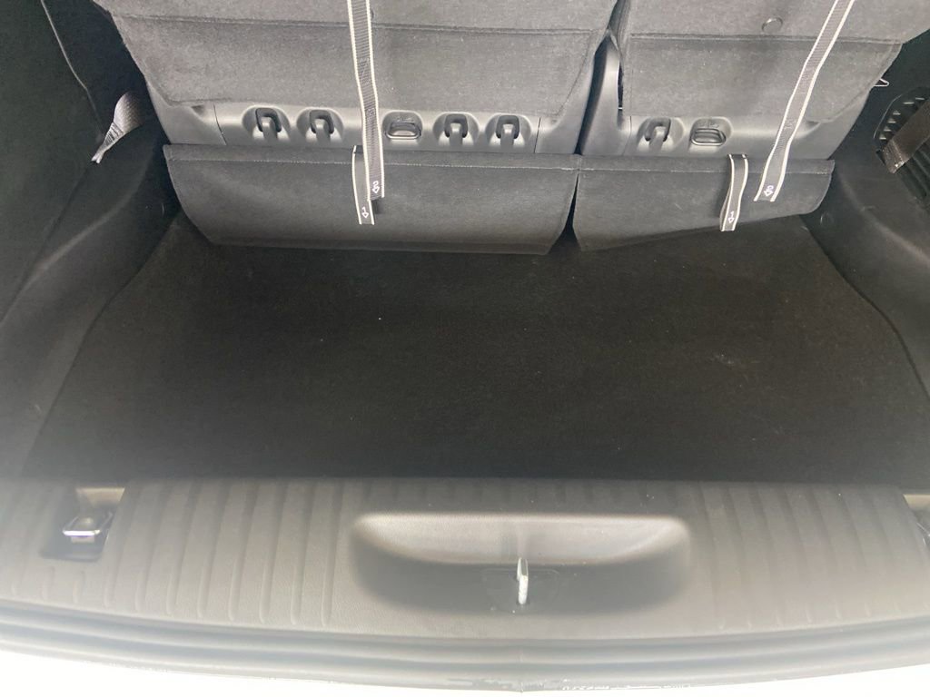 New 2026 Chrysler Pacifica Select FWD image 18