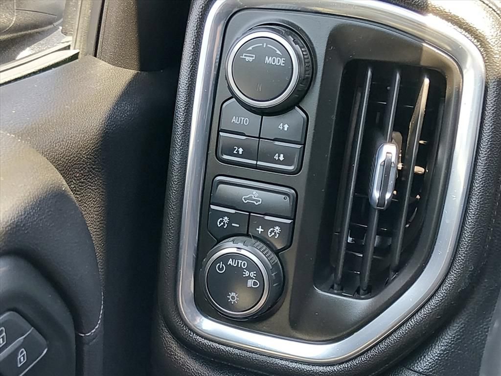Used 2021 Chevrolet Silverado 1500 LT AWD/4WD image 22