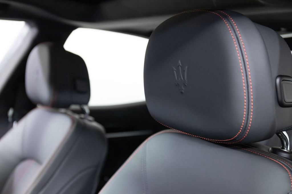 Used 2023 Maserati Ghibli Modena RWD image 32