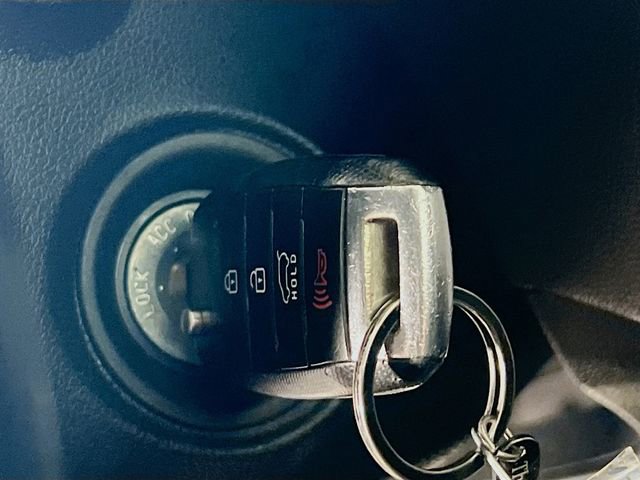 Used 2018 Kia Sorento LX image 19