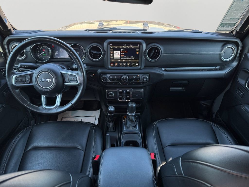 Used 2023 Jeep Wrangler Unlimited Sahara w/ Cold Weather Group AWD/4WD image 17