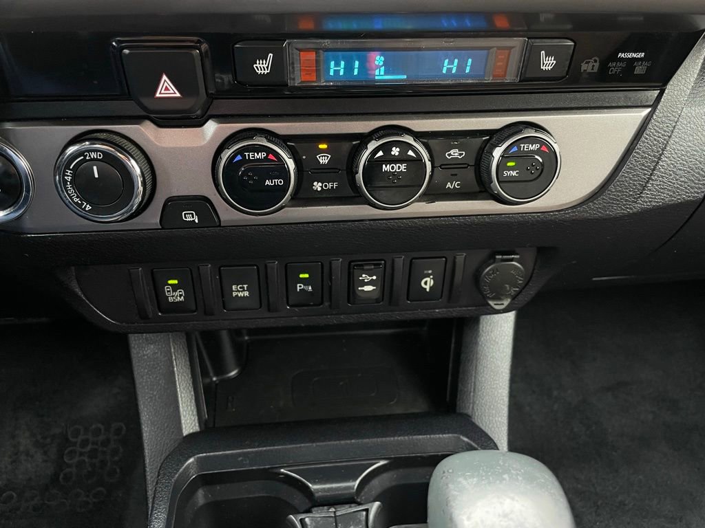 Used 2017 Toyota Tacoma Limited w/ Tow Package image 19