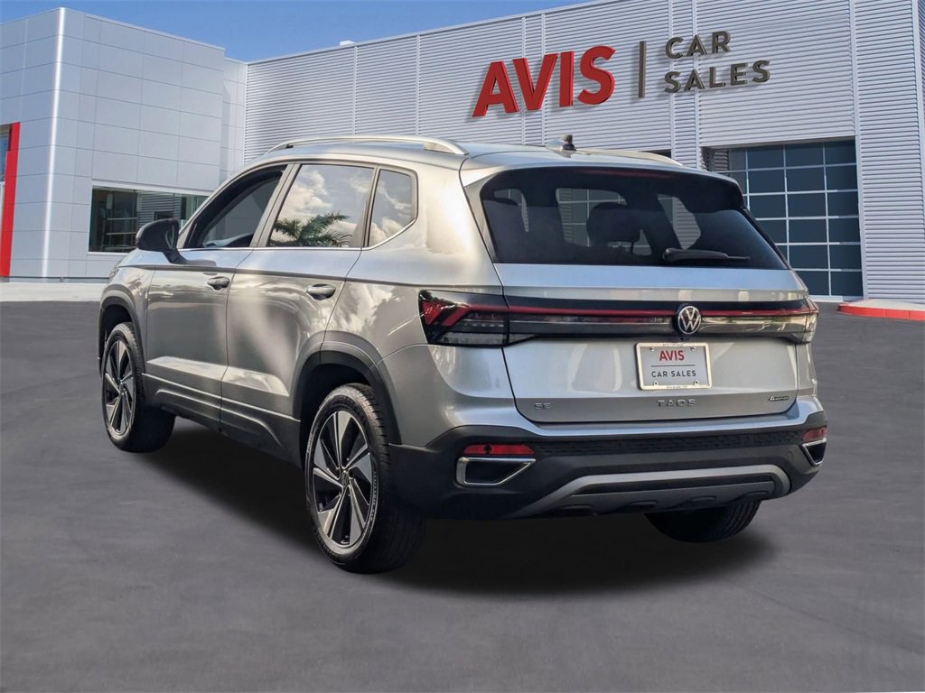 Used 2025 Volkswagen Taos SE image 9
