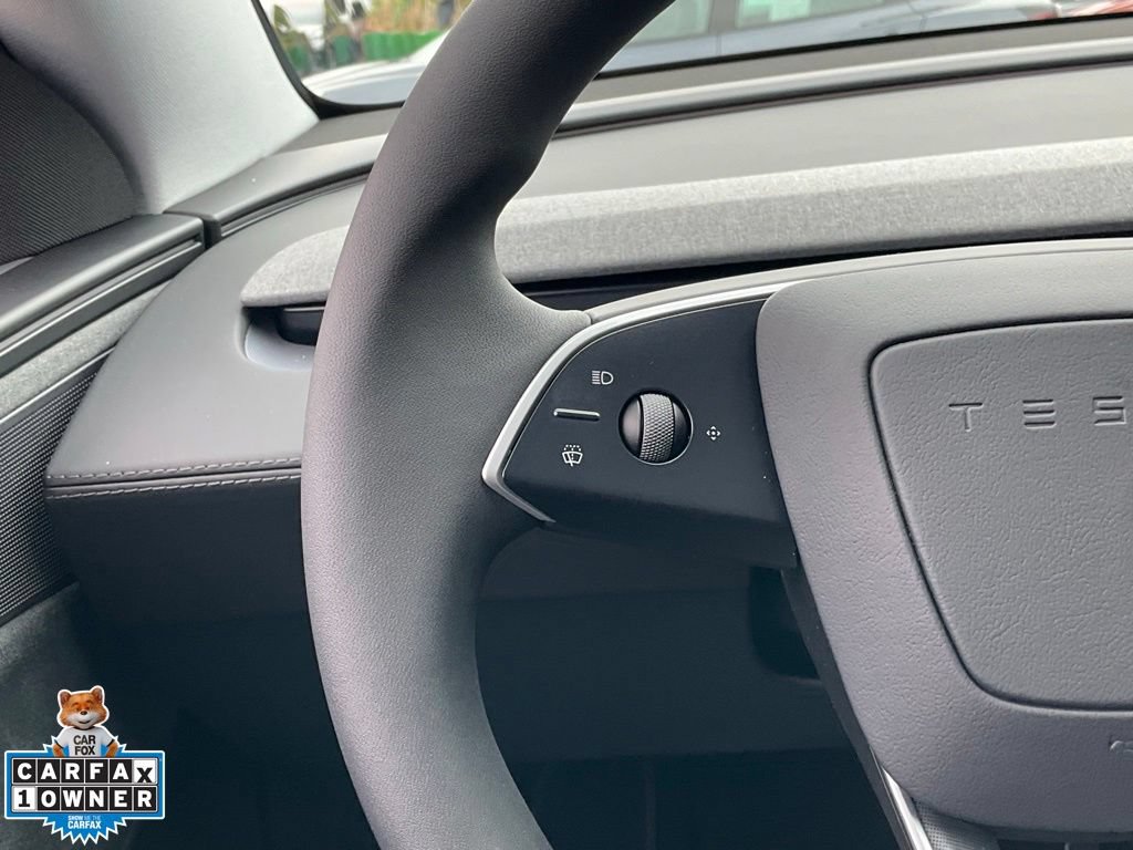 Used 2026 Tesla Model Y AWD image 39