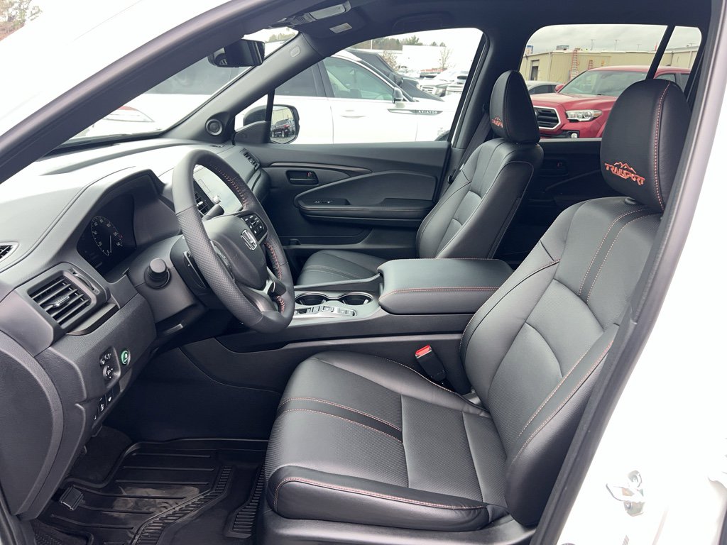 Certified 2025 Honda Ridgeline TrailSport+ image 14