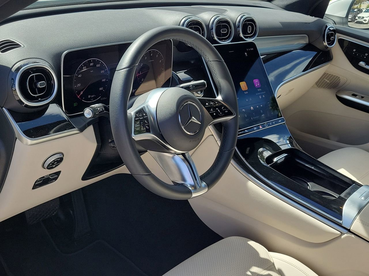 Used 2025 Mercedes-Benz GLC 300 image 19