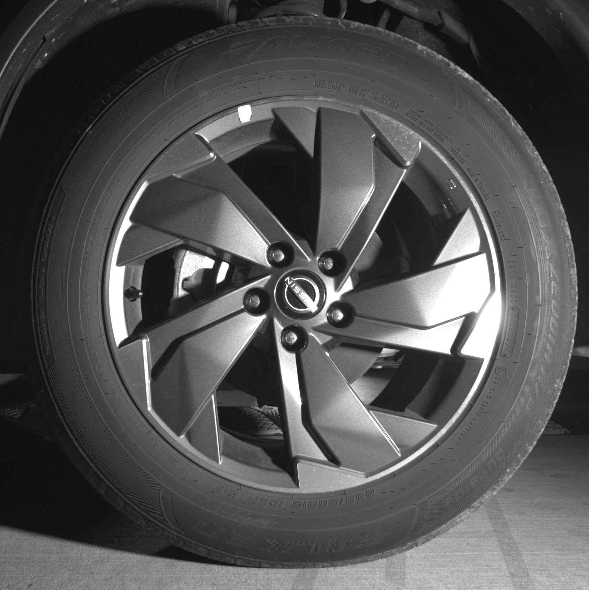 Used 2025 Nissan Rogue SV FWD image 12