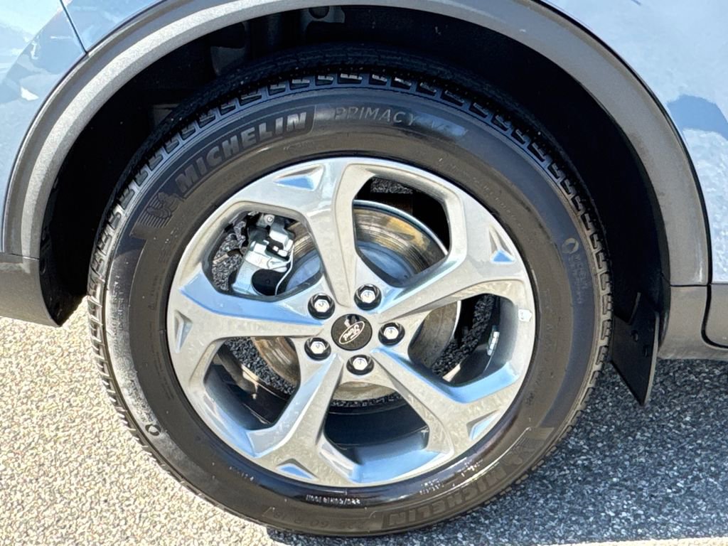 Used 2025 Ford Escape ST-Line FWD image 17