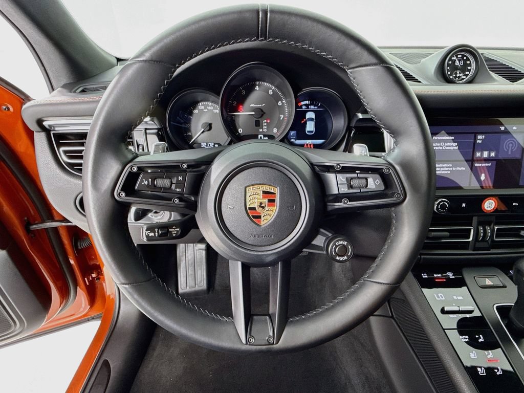 Certified 2023 Porsche Macan Turbo AWD/4WD image 14