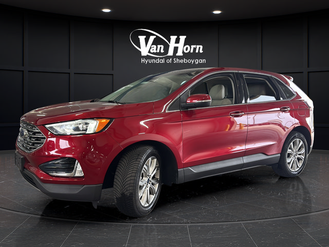 Used 2019 Ford Edge Titanium w/ Cold Weather Package AWD/4WD image 3
