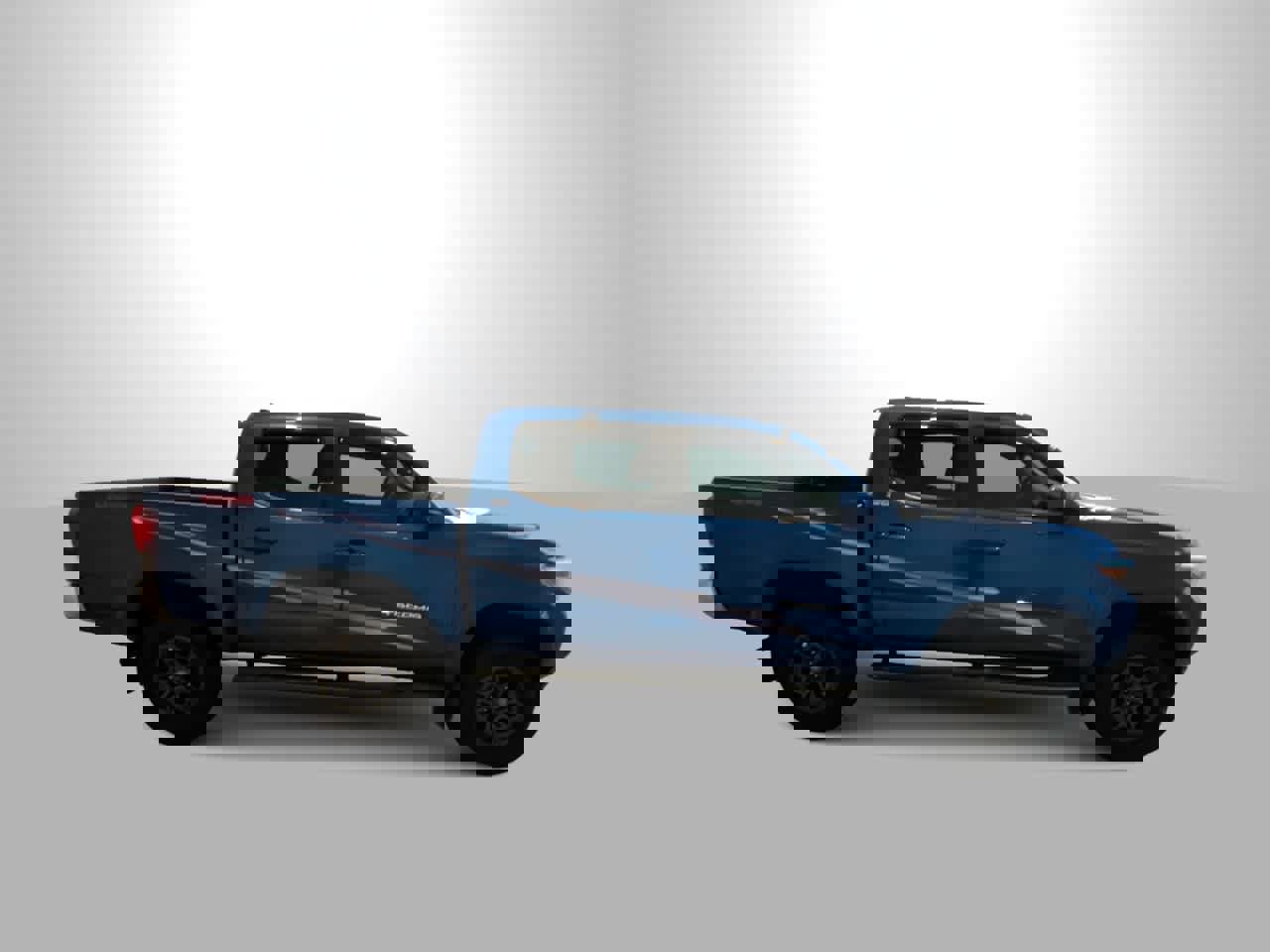 Used 2018 Toyota Tacoma SR5 image 9