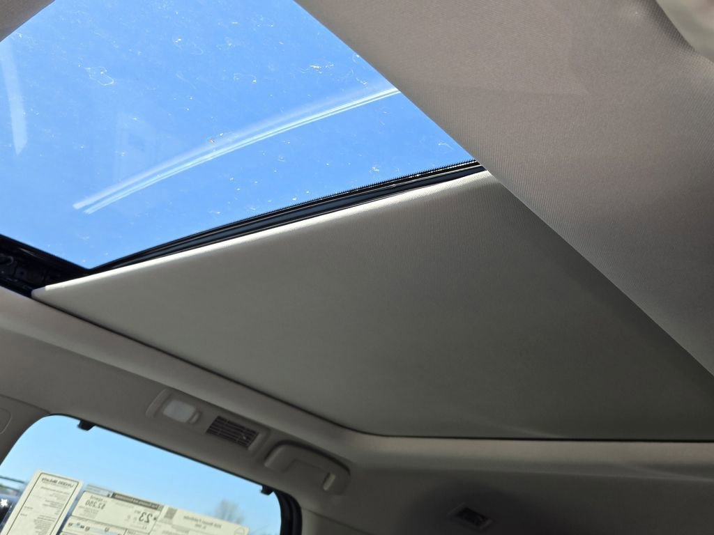 New 2026 Nissan Pathfinder SL w/ SL Premium Package image 15