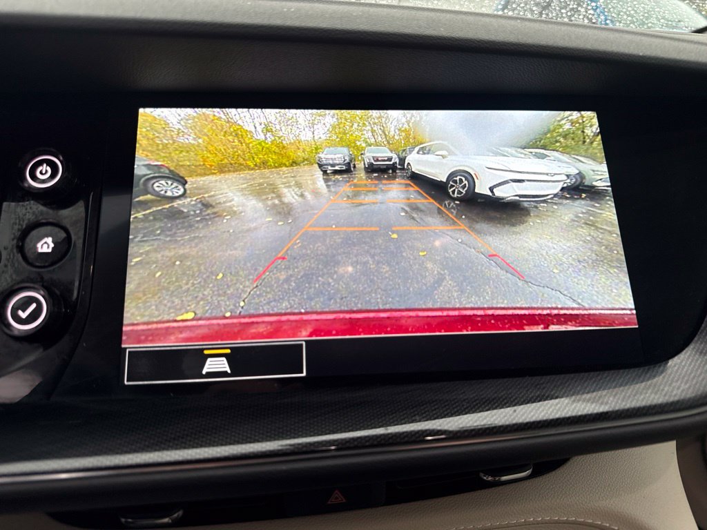 Used 2022 Buick Envision Essence w/ Safety Package AWD/4WD image 29