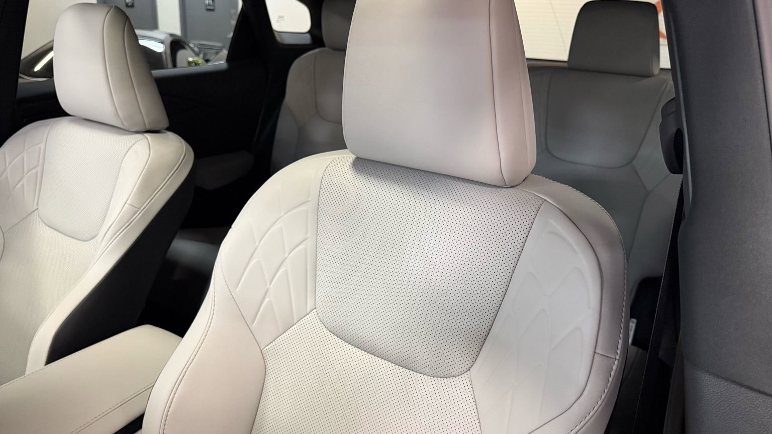 Used 2026 Lexus RX 350 Premium w/ Convenience Package image 40