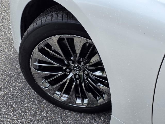 Used 2020 Lexus LS 500 w/ Interior Upgrade Package RWD image 35