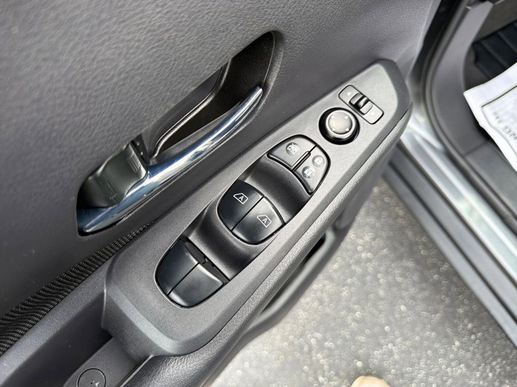 Used 2023 Nissan Kicks SV image 13