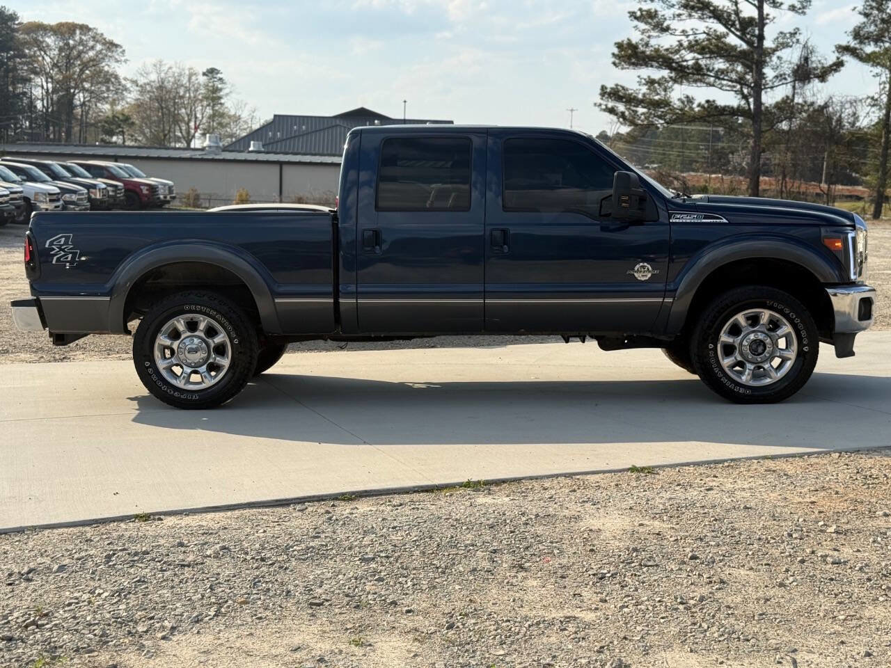 Used 2015 Ford F250 Lariat w/ Lariat Ultimate Package image 3