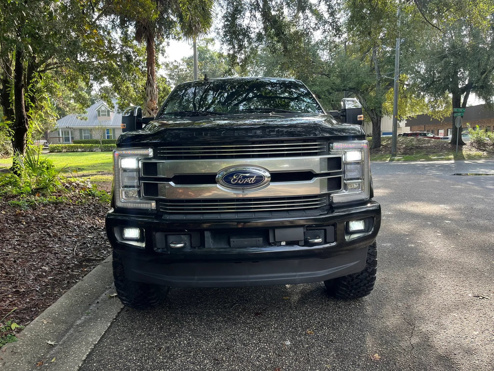 Used 2019 Ford F350 Limited AWD/4WD image 6