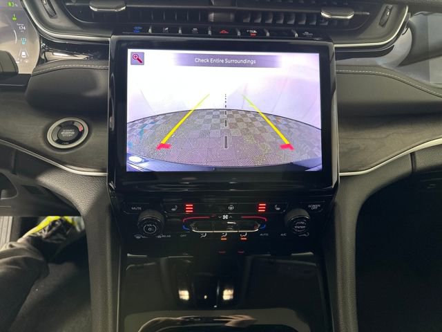 Used 2023 Jeep Grand Cherokee 4WD 4xe image 22