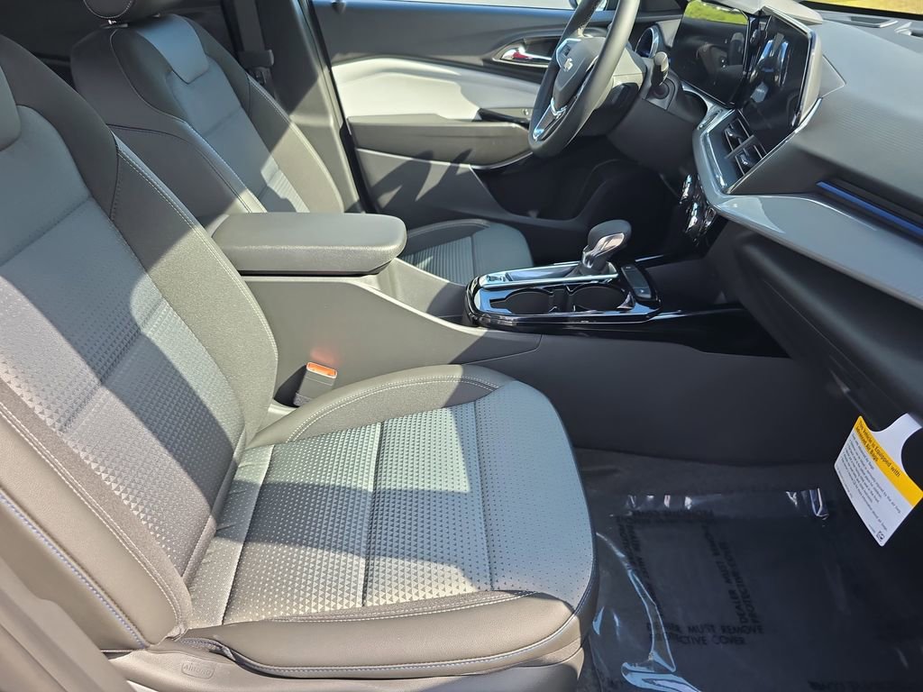 New 2026 Chevrolet Trax LT w/ Driver Confidence Package image 10
