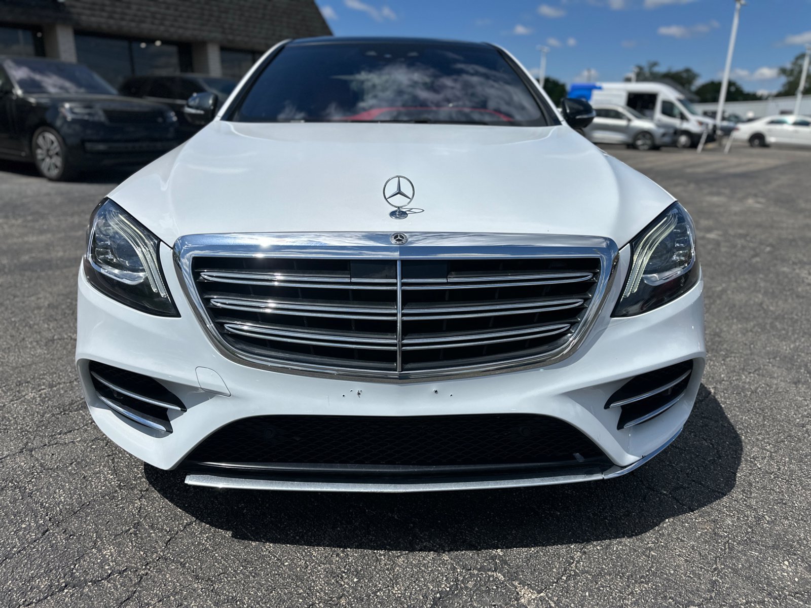 Used 2018 Mercedes-Benz S 560 4MATIC Sedan w/ AMG Line Exterior image 8