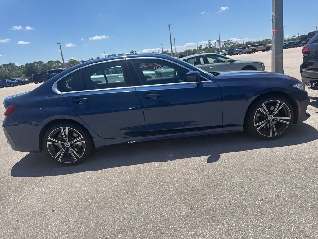 Used 2024 BMW 330i Sedan w/ Premium Package RWD image 3