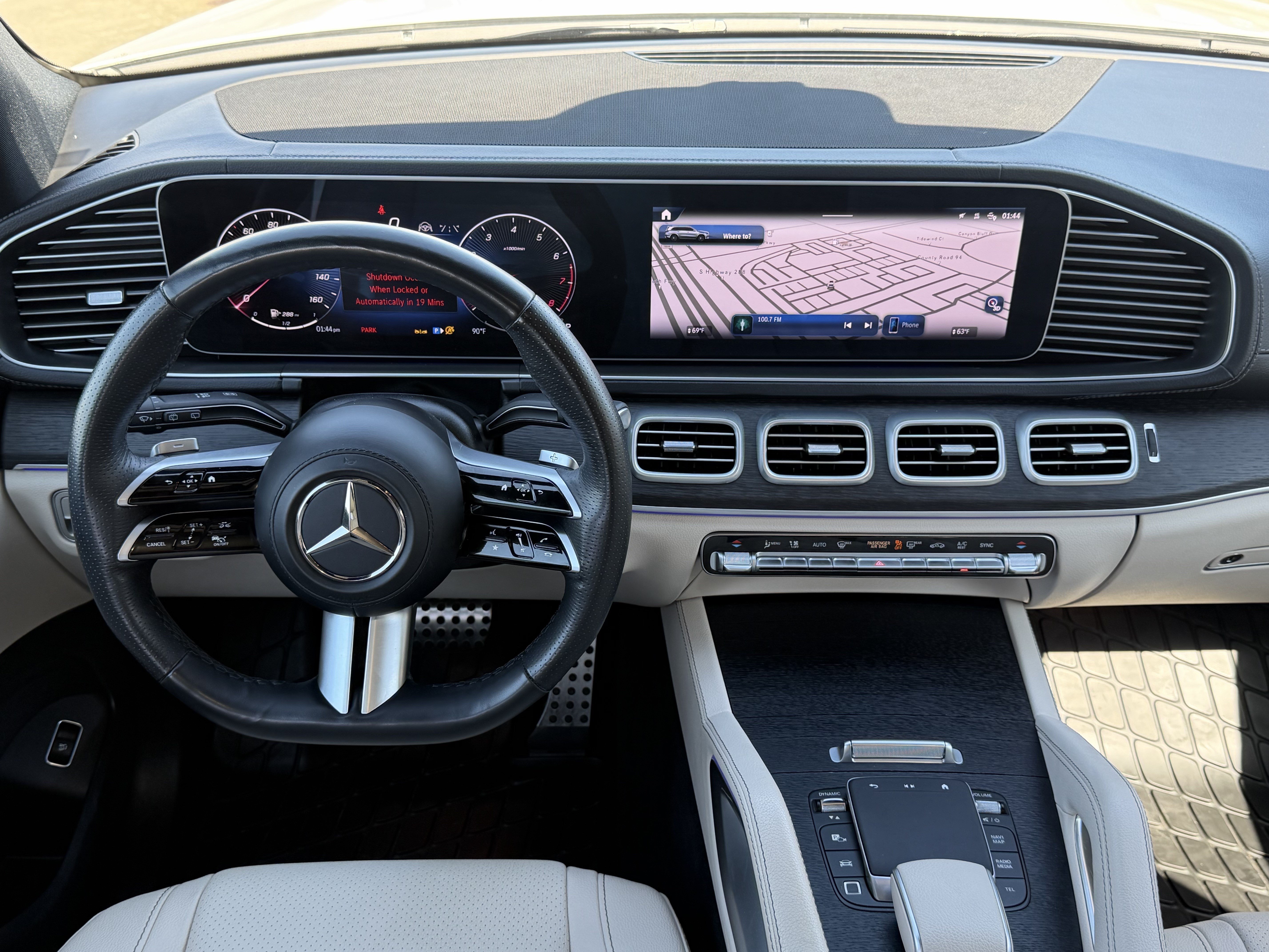 Used 2025 Mercedes-Benz GLS 450 4MATIC image 21